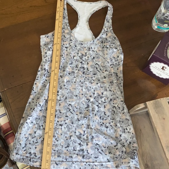 💧Lululemon Racerback Tank💧 - Picture 4 of 4
